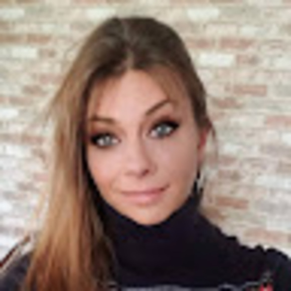 Meet your Posher, Diana - Picture 1 of 1